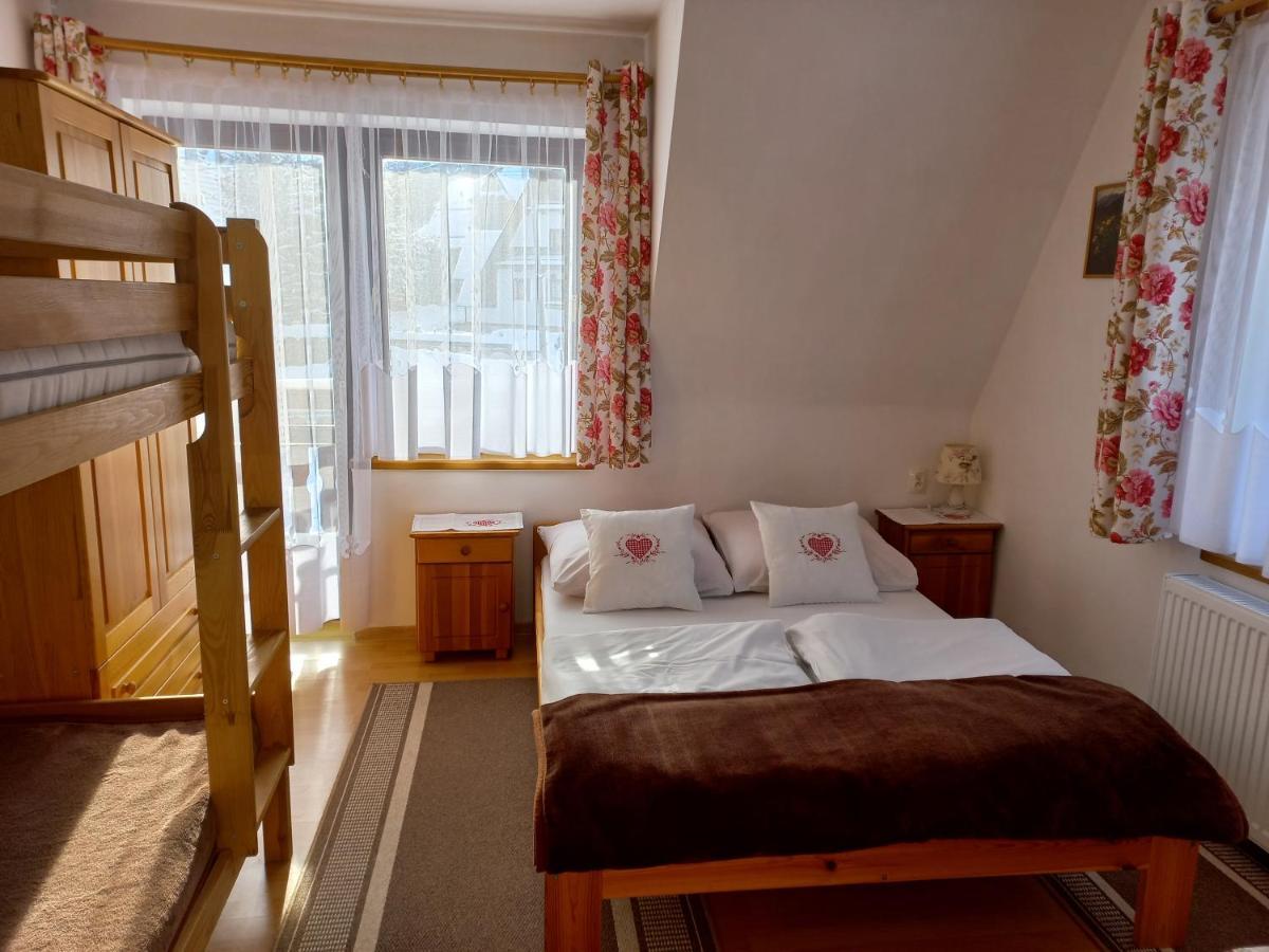 Domek U Gasienicow 2- Pokoje Goscinne Zakopane Rum bild
